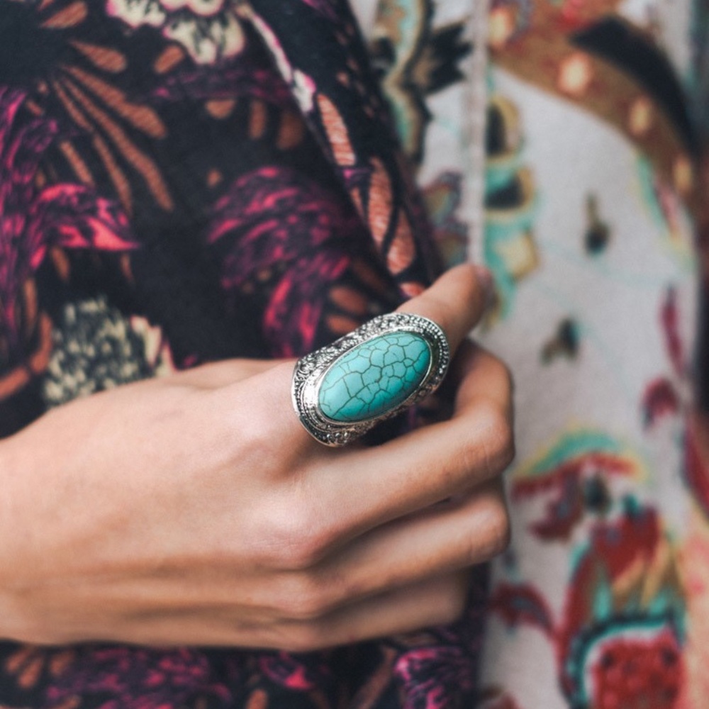 Oval Turquoise Stone Filigree Engraved Ring